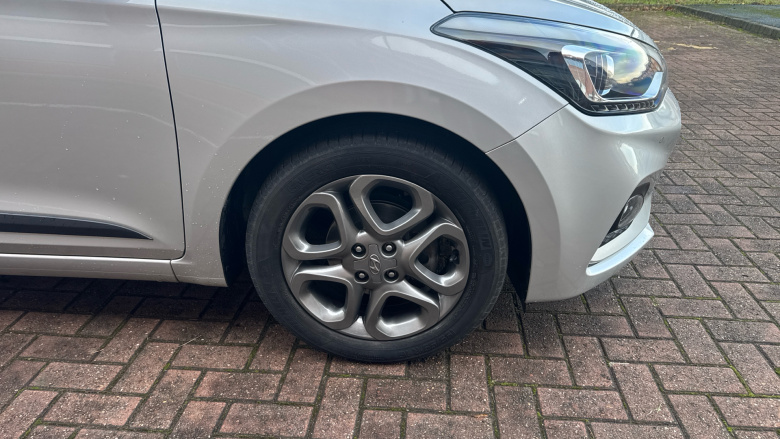 Hyundai i20 1.2 MPi Premium Nav 5dr Petrol Hatchback